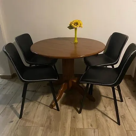 Year Round For Rent Appartement *